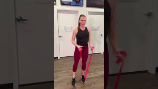 Curtsy Lunge - Theraband Assisted - #Short
