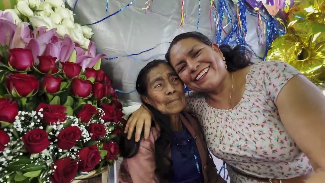 "Gracias mamá por todo tu amor y cariño, por ser una mujer fuerte y bondadosa" Xaguia, Oaxaca.