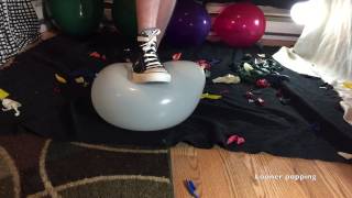 S24 4A Slowly Stomp To Pop 12 Balloon In 5-Star Converse Shoe