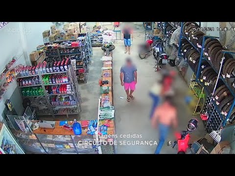 Homem é flagrado agredindo mulher dentro de loja em Lajinha
