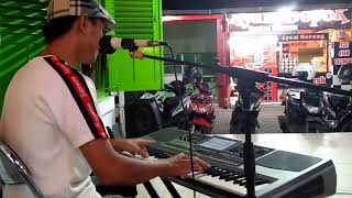 Download Lagu Di ujung utara Jhony standart MP3