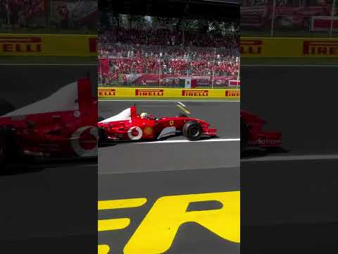 Video Vettel guida la Ferrari F2002 di Schumacher a Monza