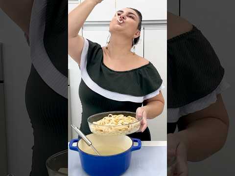 MACARRÃO CASEIRO COM