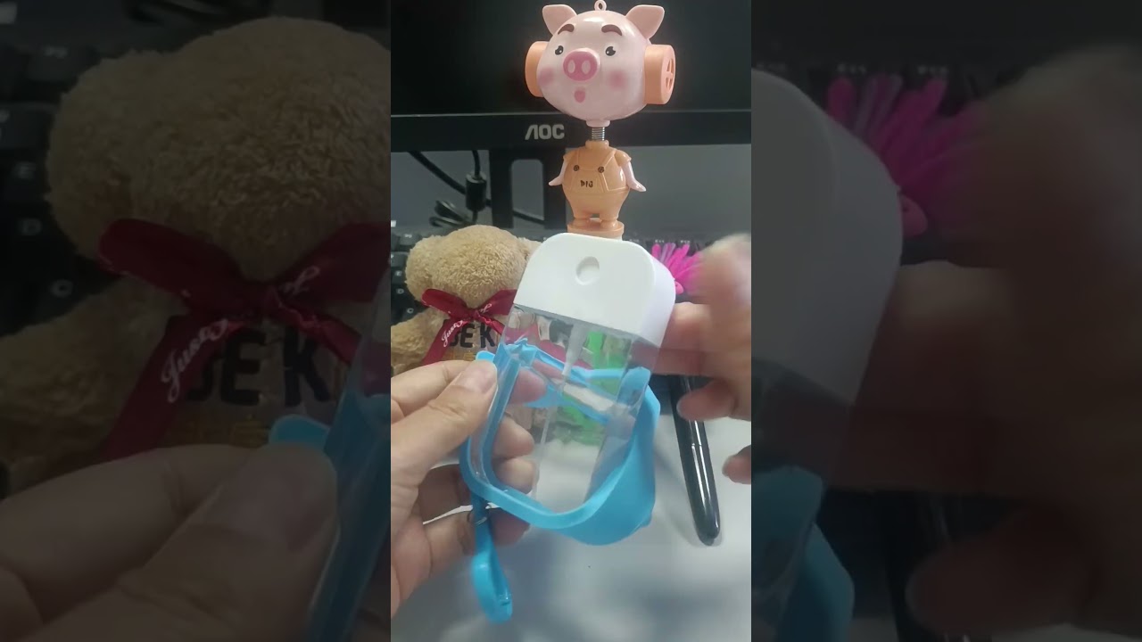 Refillable alcohol pocket spray bottle for hand sanitizer  shape with silicone case Holder