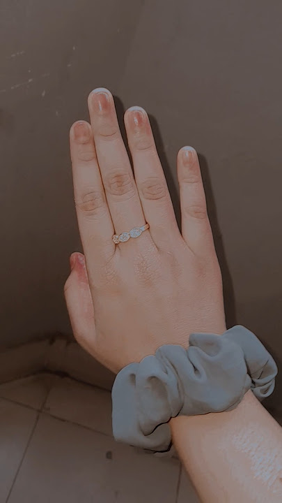 sarara sarara 😉 #sarara #handdance #hand #dance #songlyrics #hindisong #bollywood #bollywoodsongs