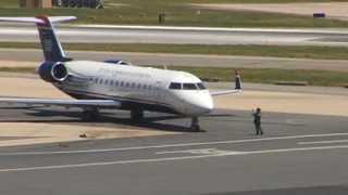 Airport Safety Video 1 screenshot 2