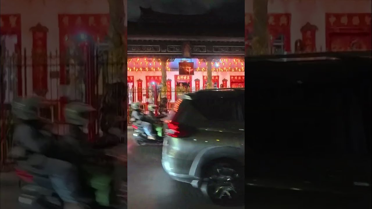 Surabaya, Indonesia 4K Walking Tour: Boen Bio Temple At Night