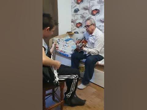 Дедушка учит внука зарабатывать кеш 😅😂 #музыка #гитара #guitar #music # ...