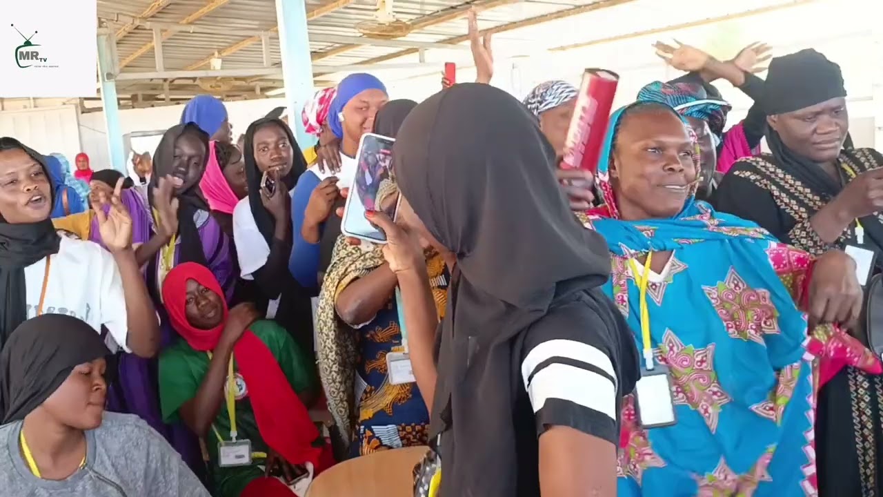  signature de la Convention entre l'Université Iba Der Thiam de Thiès et La Commune de Mont-Rolland