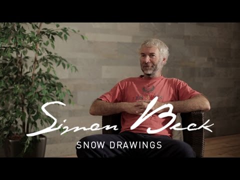 Video: Simon Beck Face Lucrări De Artă Complexă în Zăpadă