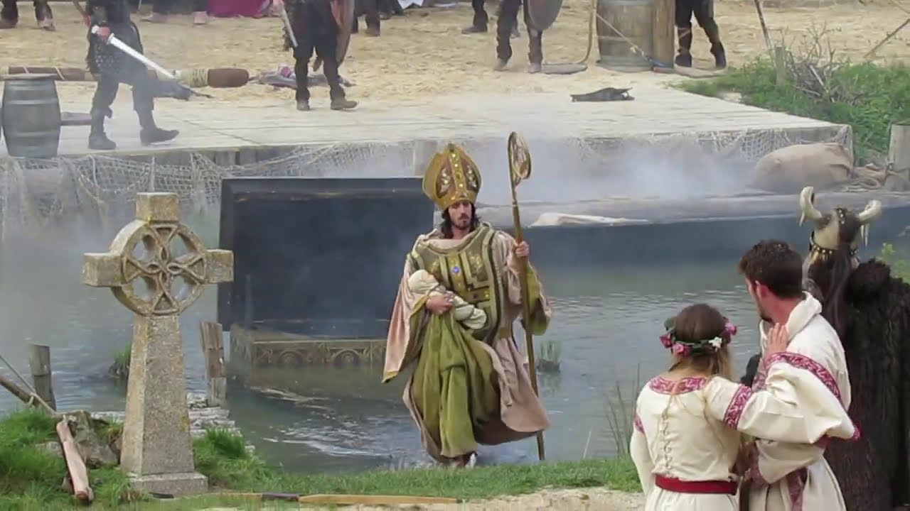 Apparition Saint Philibert Les Vikings Puy du Fou 2017 YouTube