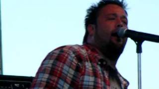 Video thumbnail of "Uncle Kracker - Drift Away"