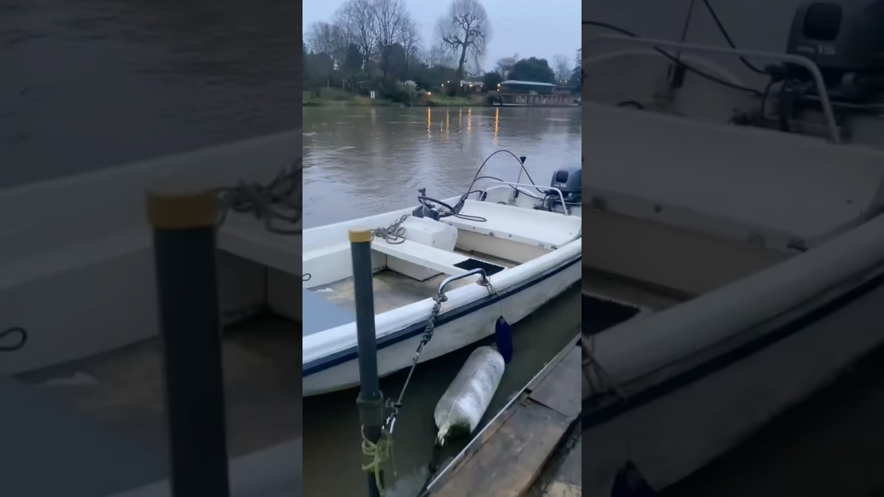 Flooding on our London Island House #londonislandliving #londonisland #islandhouse #adventure