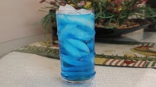 This video shows you how to make a blue motorcycle cocktail.this great
drink is for any scooter trash or biker, invented in manassas virginia
at the colorado...