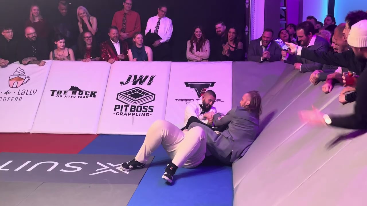 Матч по джицу в костюме 2 в 1 — JWI 4