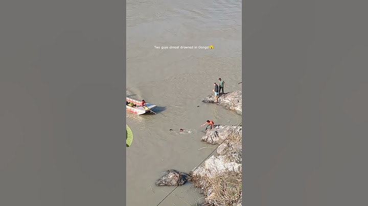 Two guys almost drowned in Ganga in Rishikesh! 😮 #rishikesh #drowning #river #ganga #rafting #foryou