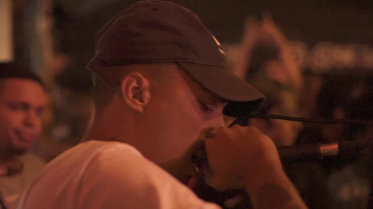 Watch Xari "Chicago" LIVE @voidmadu on YouTube Watch Xari "Chicago" LIVE @voidmadu on YouTube