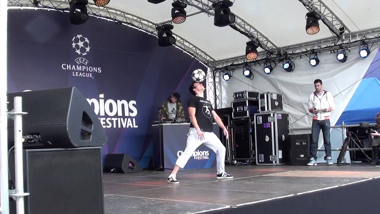Gunther - Routine - F3 World Tour London - YouTube