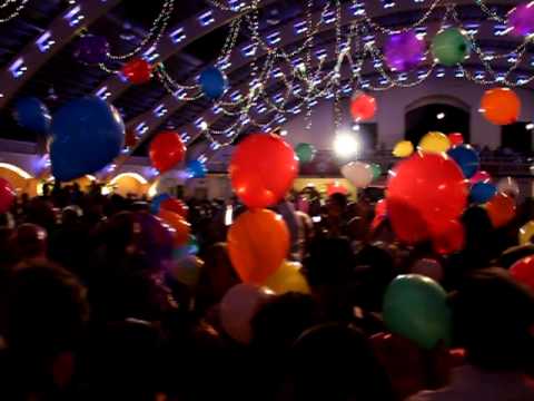 Midnight Balloon Drop at Swingin' the New Year 12/31/2009 at the St.  Petersburg Coliseum 