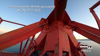 Sale Sul Pilone Di Capo Faro A Messina A Oltre 200 Metri Di Altezza