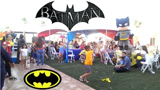 BATMAN PINATA PARTY DC COMICS - YouTube