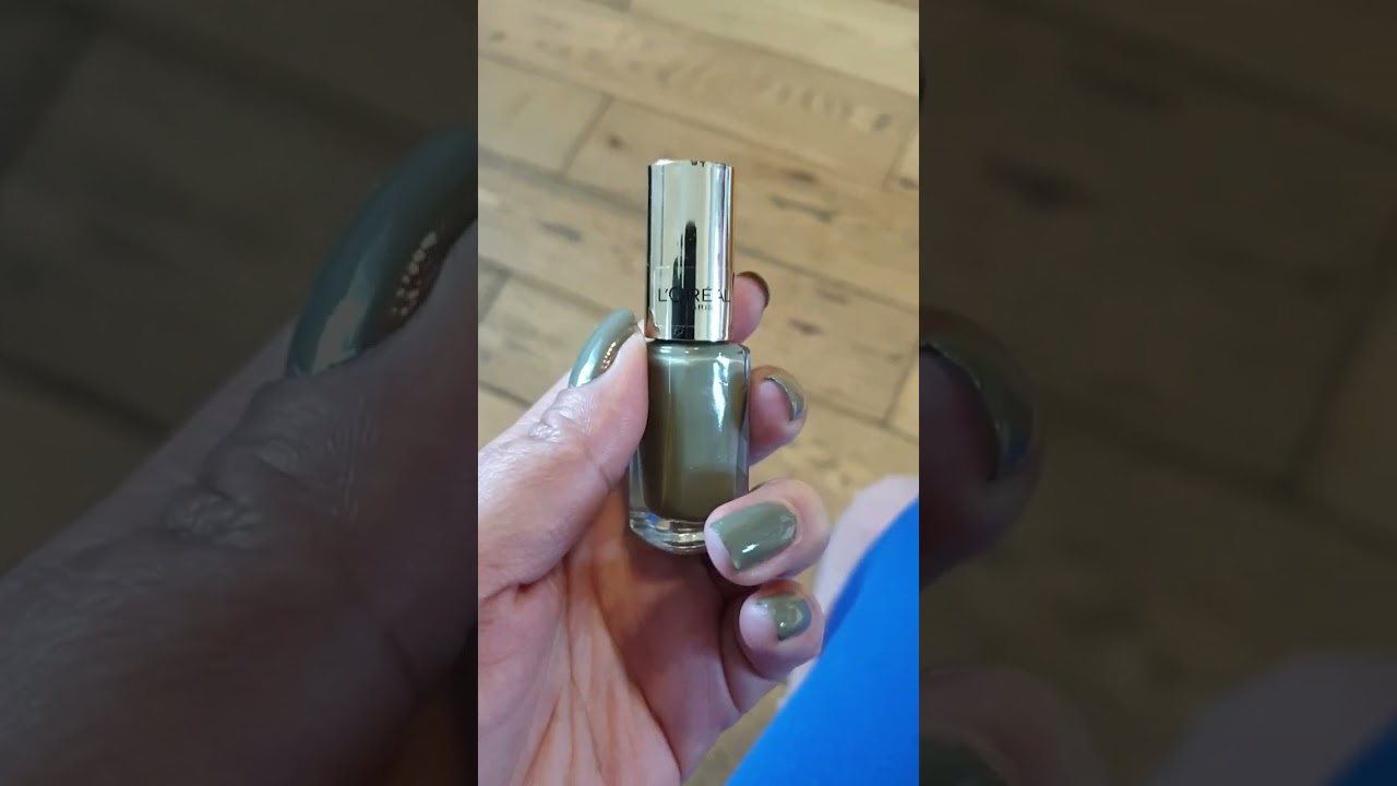 L'Oréal nail polish gel effect color riche 