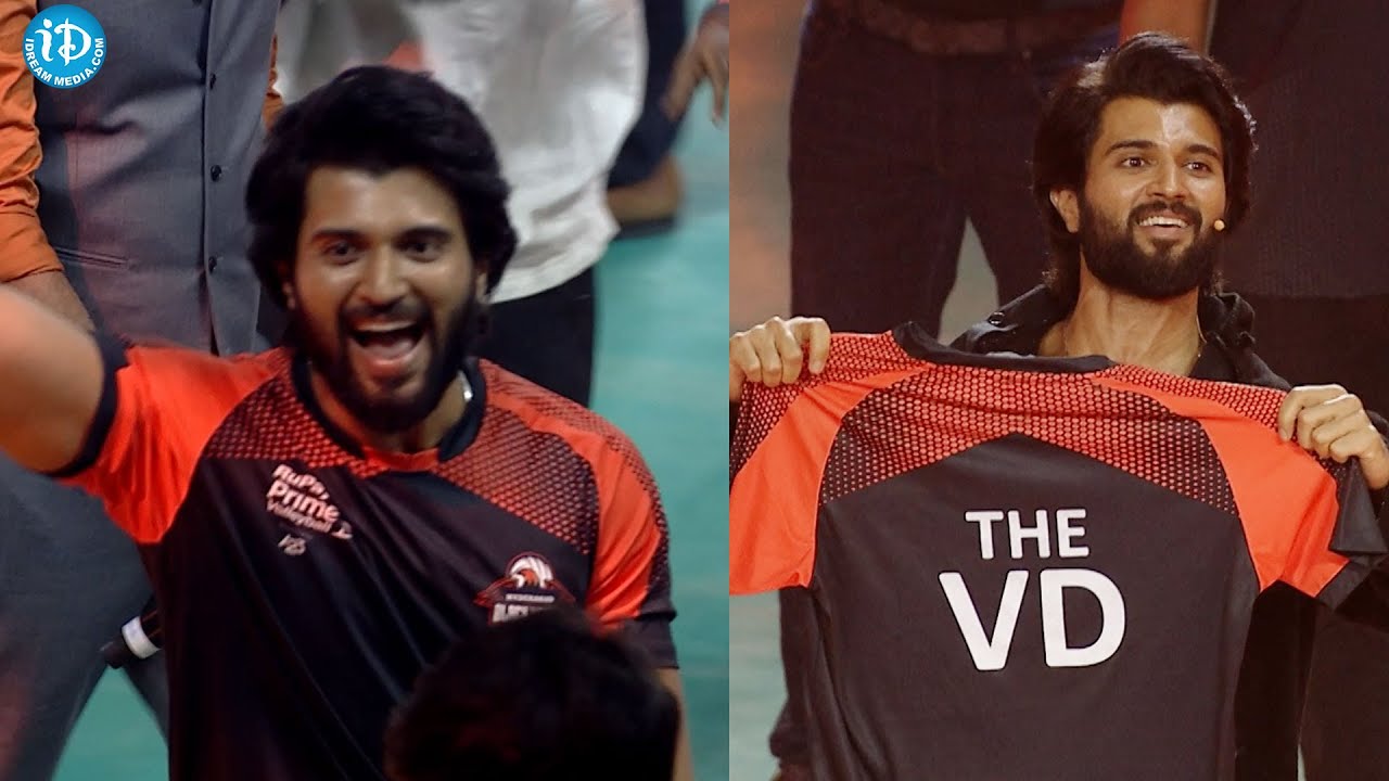 Vijay Deverakonda Hyderabad BlackHawks Premiere Volleyball League iDream Telugu Movies YouTube