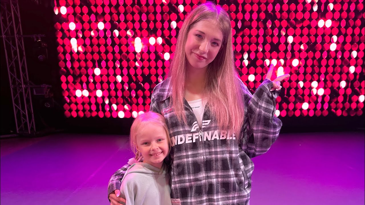 Сделали Миле сюрприз, приехали на концерт Миланы Филимоновой. Мила не знала куда мы едим