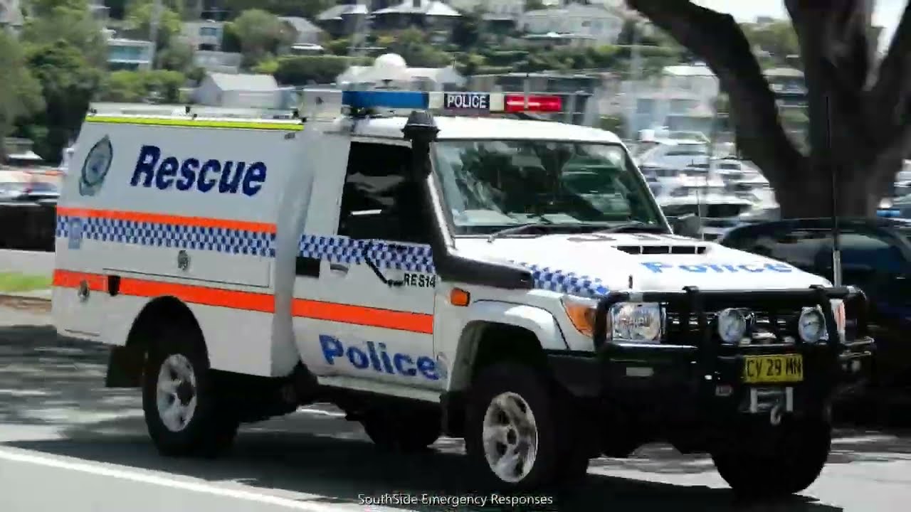 [NSW Police] Rescue 14 + Rescue 20 Responding // Water Rescue - YouTube