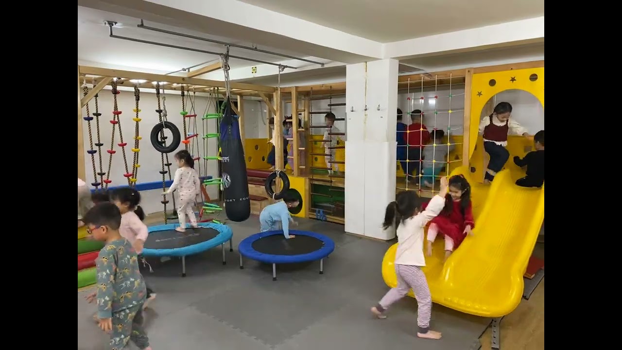 Trò chơi tập thể quỷ sắc màu