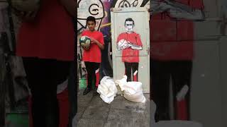Retrato en la basura – street art short, art video BCN, street art video Barcelona – street art video Barcelona