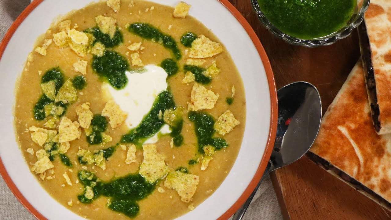 Kökets middag: Rostad majssoppa med crème fraiche, nachos och quesadilla - Köket