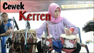 Dahsyat, Cewek Cantik Pintar Main Gendang Diiringin Lagu Jarang Goyang