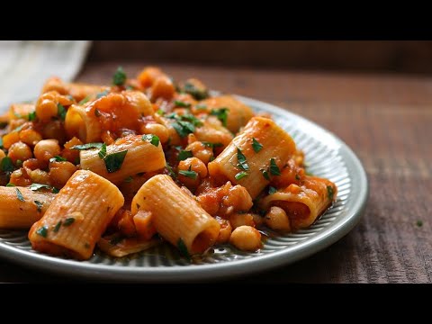 One Pot Pasta with Chickpeas (Plant-Based) | Easy One Pot Vegan Recipes