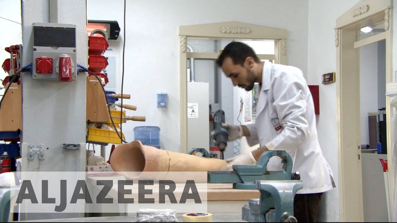 عيادة تركية تساعد ضحايا الغارات الجوية السورية