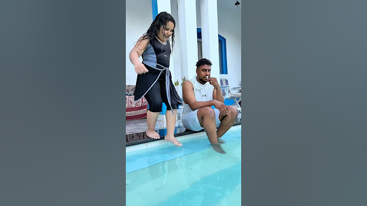 بنت صغيره عايزه تنزل حمام السباحه 😂 #حسين_الطيرى