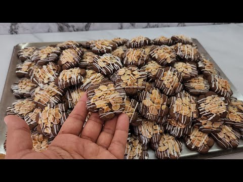 بديت فطلبيات العيد وهاد الحلوة حمقات كلياني وگاع ليداقها طلبها أكثر من 150حبة بدون بيض ب250غ زبدة