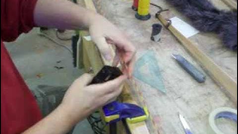 Serving a Flemish Bow String.flv