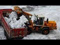 ТРИ ТРАКТОРА УБИРАЮТ СНЕГ Синий #Трактор #Мультик про #машинки Snow Blower #Tractors snow #removal