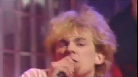 TEARDROP EXPLODES - REWARD (TOTP, Christmas Day, 1981)