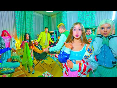 ბიჭების ქოხი 😱 როგორ ცხოვრობენ პოპულარული ბიჭები? დიანა და მეგობრები შოკში არიან