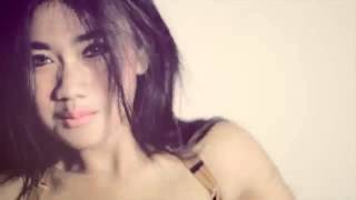 Vega Stephanie Goyang Badai   Kasih Tau Ngga Ya Youtube Version