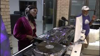 CHILLING WITH ROSETTA D33P