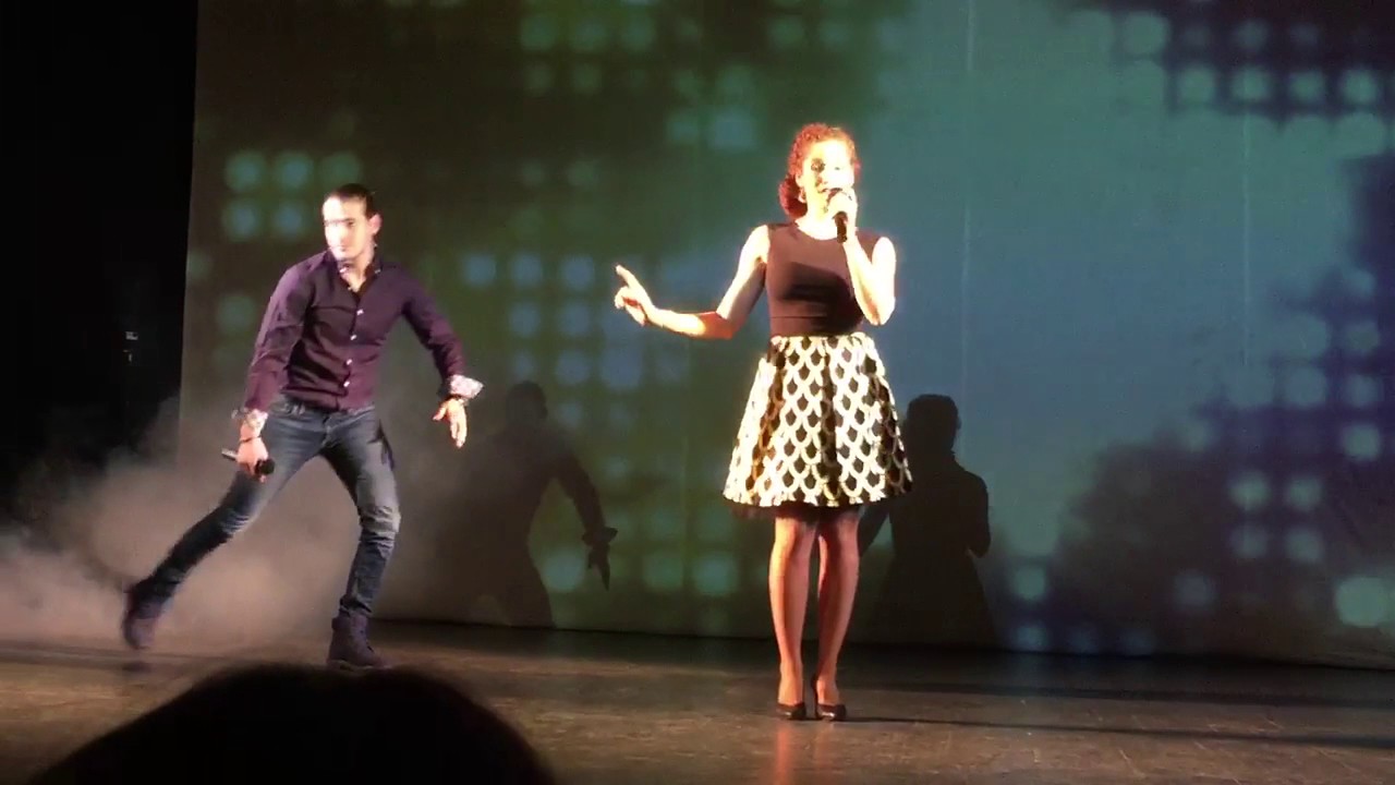 Egy szoknya egy nadrág Vágó Bernadett és Kocsis Dénes improvizációjában előadva