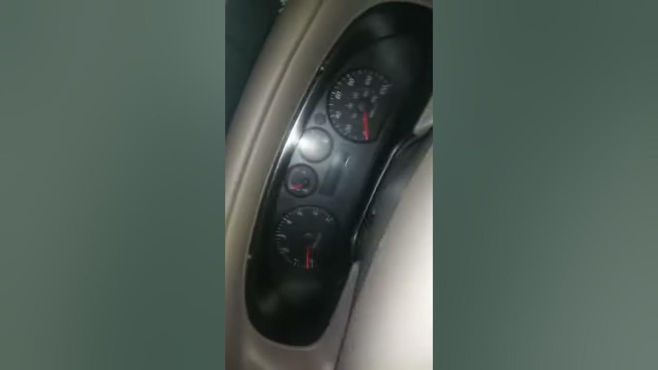 2004 ford taurus won't start. - YouTube