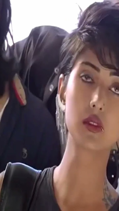 An interesting scene of Sonakshi Sinha taken from Akira movie