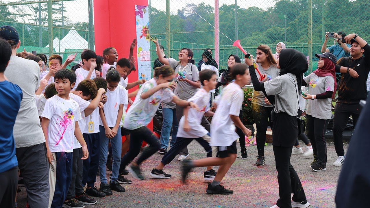 Colour Run Makes a Splash 🏃🏽🌈