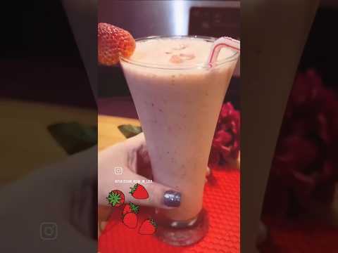 Strawberry Banana Smoothie|Healthy Smoothie❤️🍓😋#shorts #trending #viral #healthy #youtubeshorts