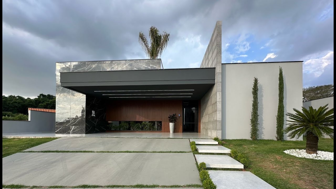 R$ 5.700.000 - CASA ESPETACULAR TOTALMENTE MOBILIADA E DECORADA COM FUNDA PARA MATA EM SOROCABA - SP