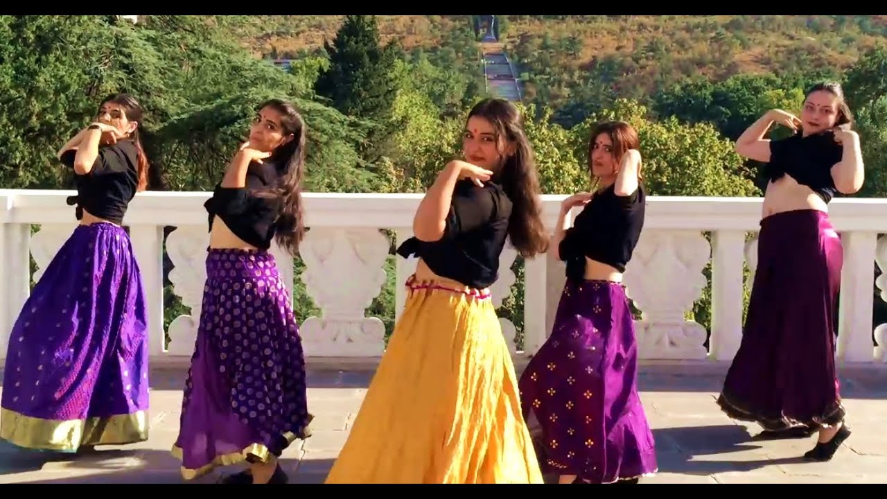 Rangilo Maro Dholna  Dance Group Lakshmi